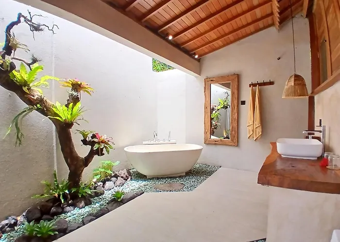 Sanubari Hotel 4*